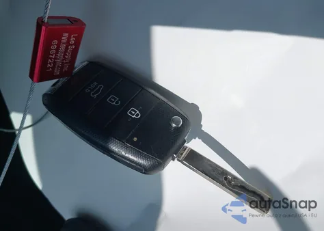 2018 Kia Optima Lx z USA, uszkodzony, nr VIN 5XXGT4L38JG267373